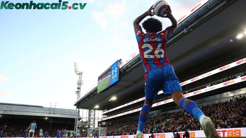 Cách soi kèo chấp ném biên theo tư duy “ngược đám đông” Cách soi kèo chấp ném biên theo tư duy “ngược đám đông”